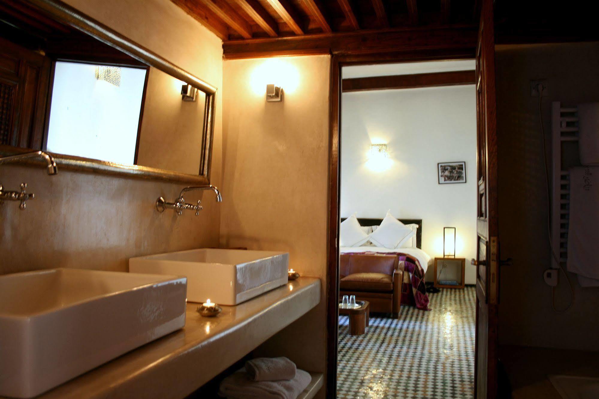 Riad Laaroussa Фес Экстерьер фото