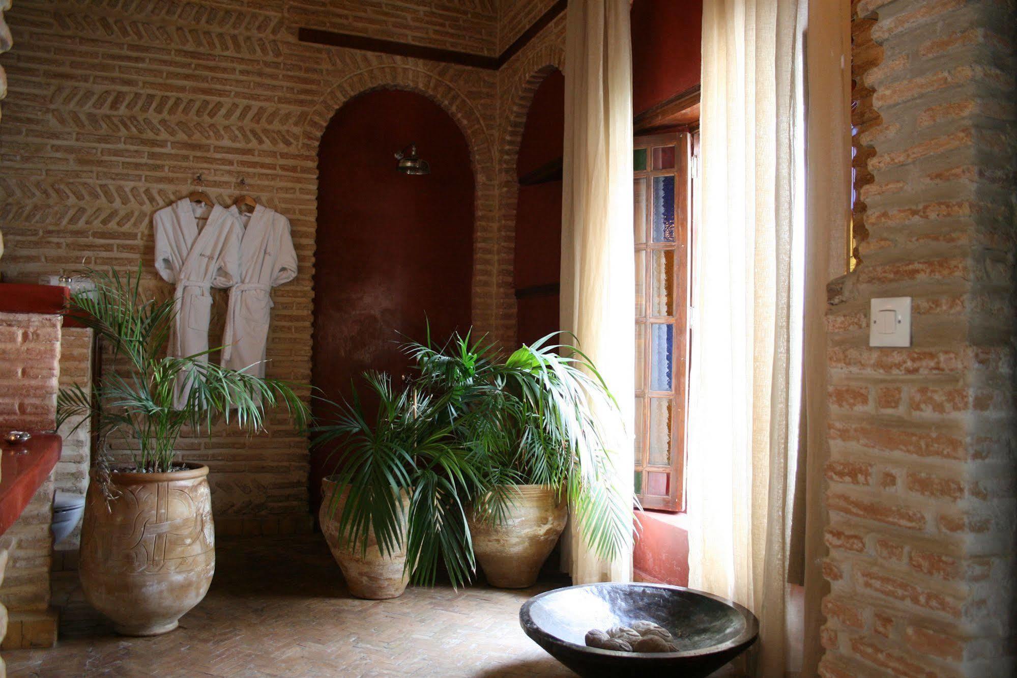 Riad Laaroussa Фес Экстерьер фото
